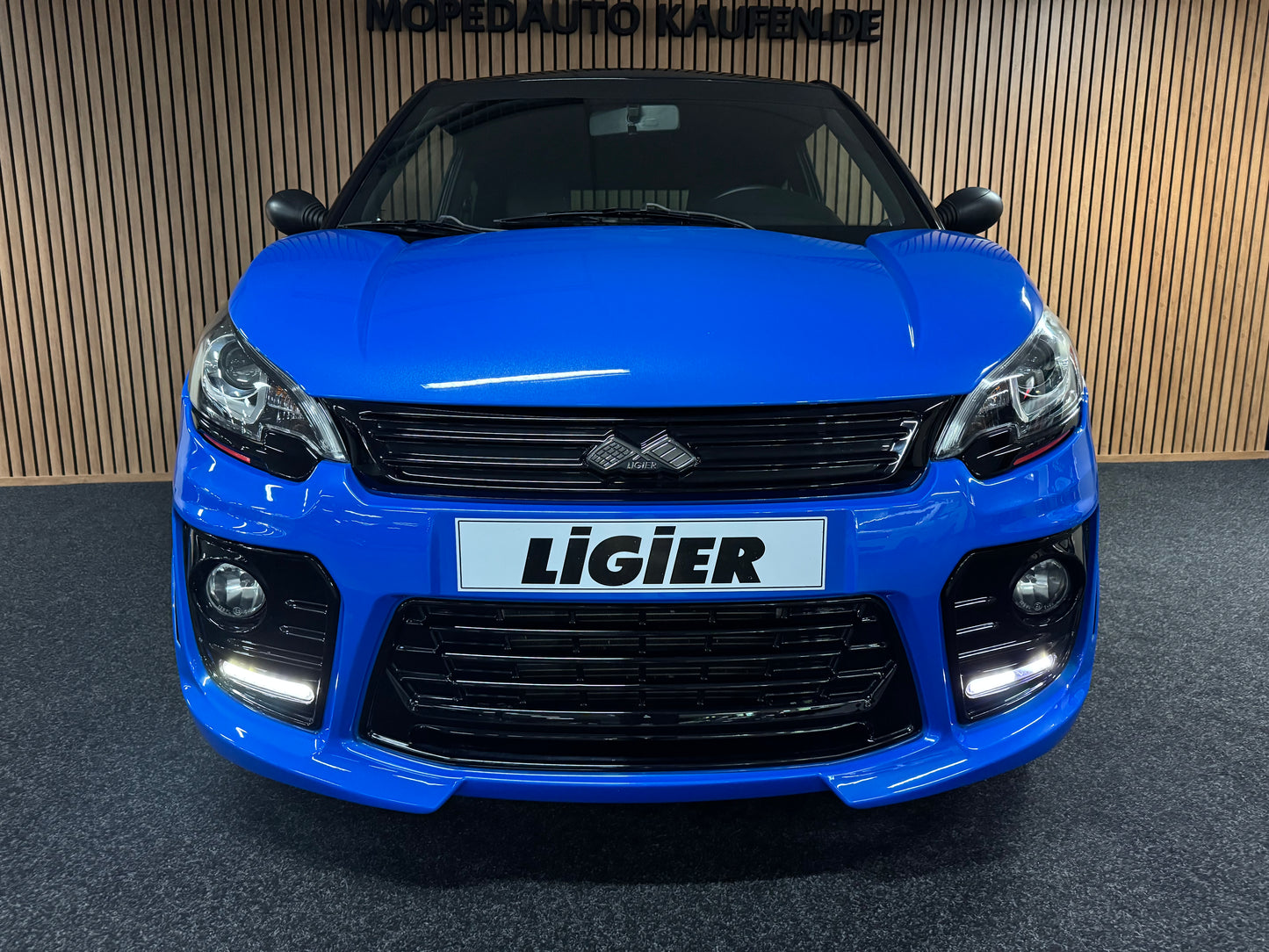 Ligier JS50 Ultimate Sport |  8 PS leiser DCI Motor | 45 km/h | Rückfahrkamera | Innerhalb 250 KM Kostenlose Lieferung | Mopedauto | Leichtmobile