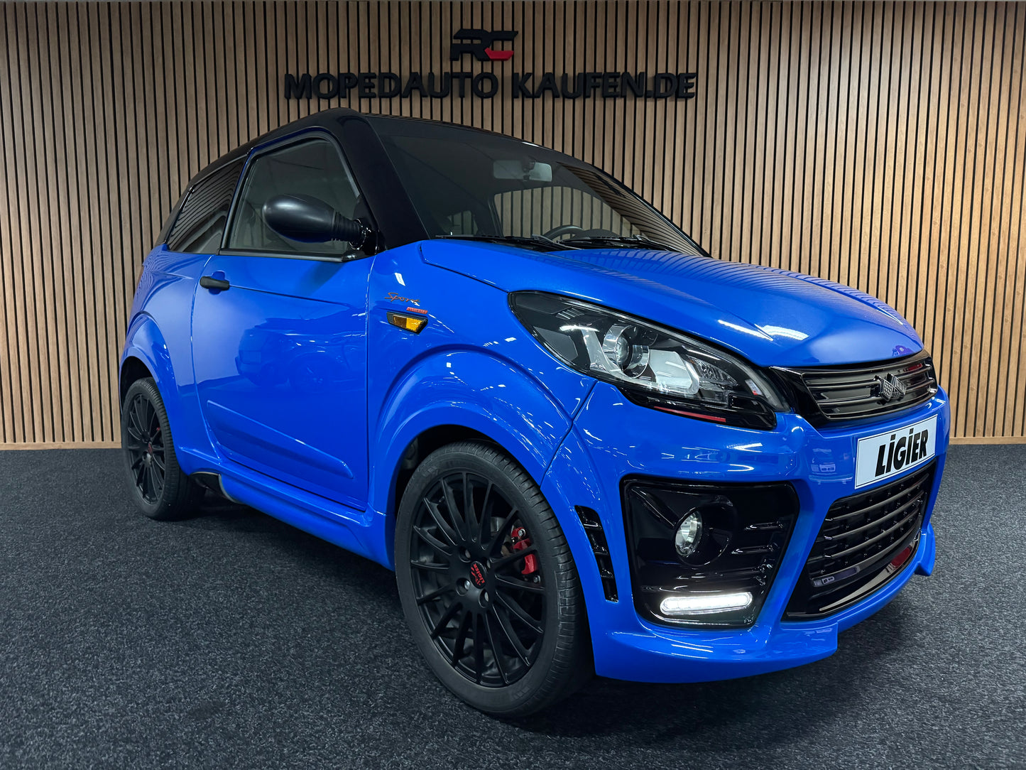 Ligier JS50 Ultimate Sport |  8 PS leiser DCI Motor | 45 km/h | Rückfahrkamera | Innerhalb 250 KM Kostenlose Lieferung | Mopedauto | Leichtmobile
