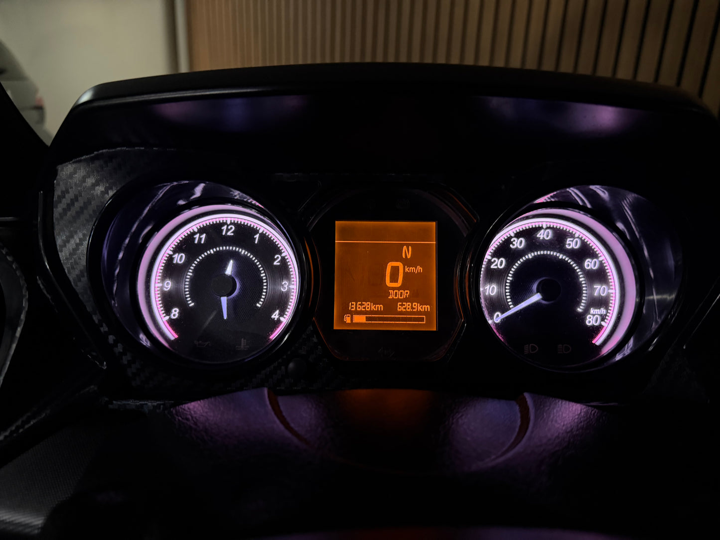 Ligier JS50 Sport Facelift 2024 | Servo | 8 PS leiser DCI Motor | Rückfahrkamera | Apple Carplay/Android | 8 PS | 45 km/h | Innerhalb 250 KM Kostenlose Lieferung | Mopedauto | Leichtmobile
