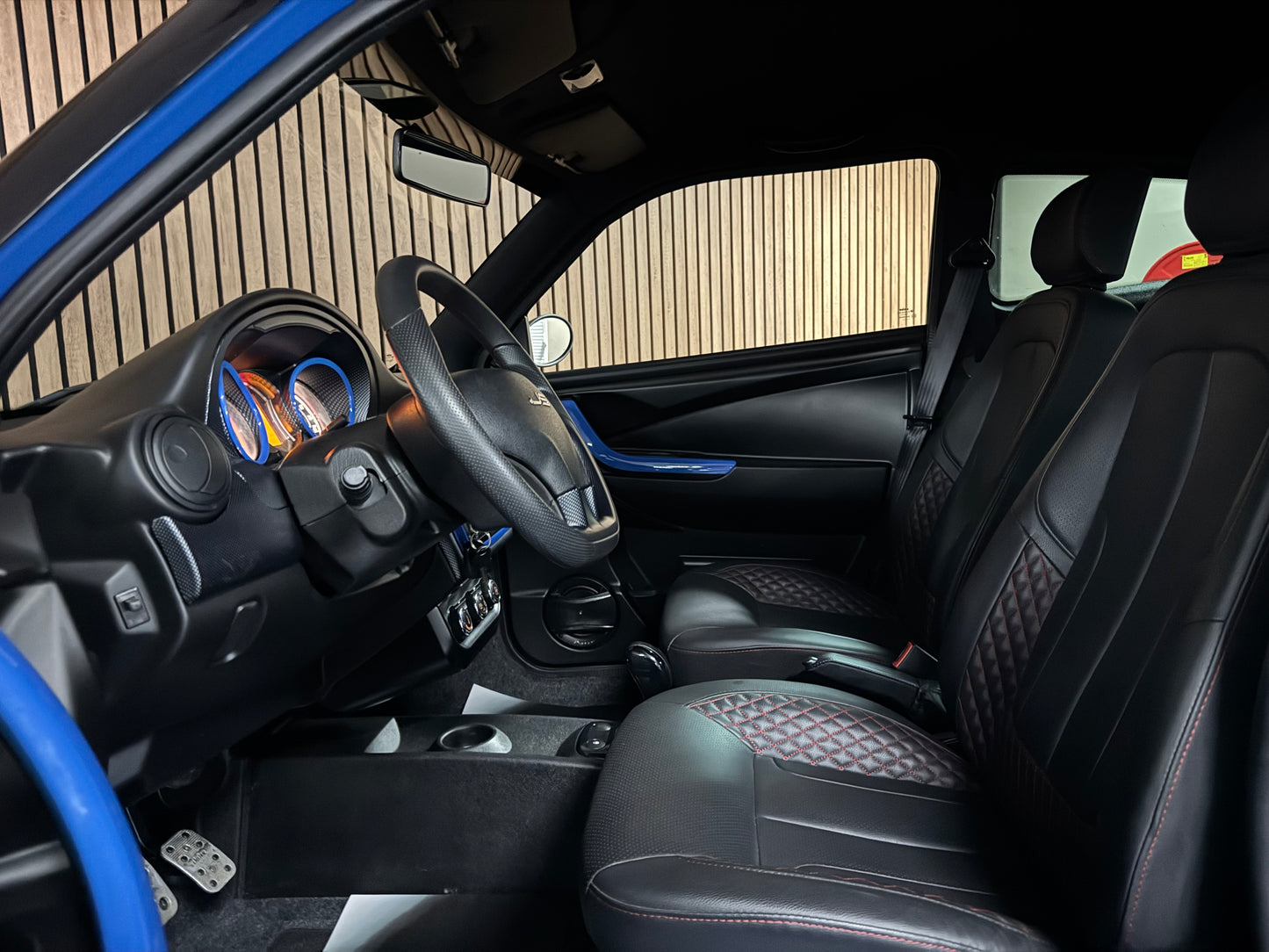 Ligier JS50 Ultimate Sport |  8 PS leiser DCI Motor | 45 km/h | Rückfahrkamera | Innerhalb 250 KM Kostenlose Lieferung | Mopedauto | Leichtmobile