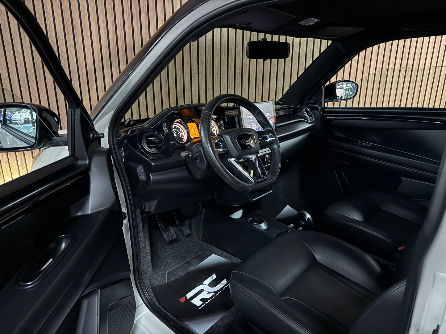 Ligier JS50 / 56 Facelift | Servolenkung | Rückfahrkamera | 8 PS leiser DCI Motor | 45 km/h | Rückfahrkamera | Innerhalb 250 KM Kostenlose Lieferung | Mopedauto | Leichtmobile