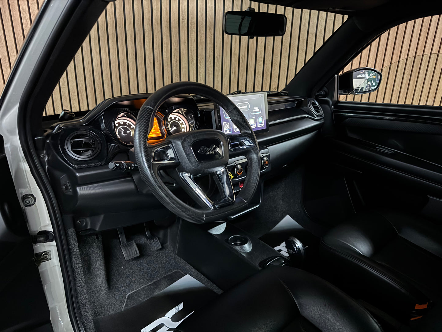 Ligier JS50 / 56 Facelift | Servolenkung | Rückfahrkamera | 8 PS leiser DCI Motor | 45 km/h | Rückfahrkamera | Innerhalb 250 KM Kostenlose Lieferung | Mopedauto | Leichtmobile