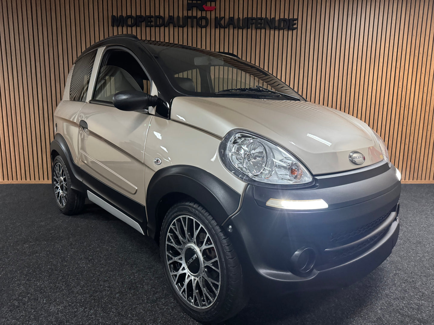 Microcar Mgo Paris | leiser DCI Motor | 45 km/h | Innerhalb 250 KM Kostenlose Lieferung | Mopedauto | Leichtmobile