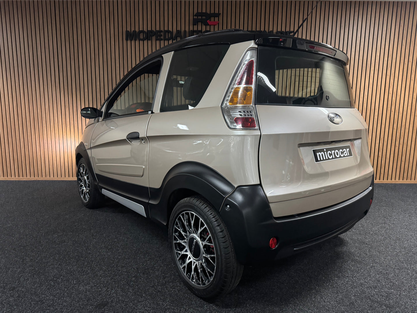 Microcar Mgo Paris | leiser DCI Motor | 45 km/h | Innerhalb 250 KM Kostenlose Lieferung | Mopedauto | Leichtmobile