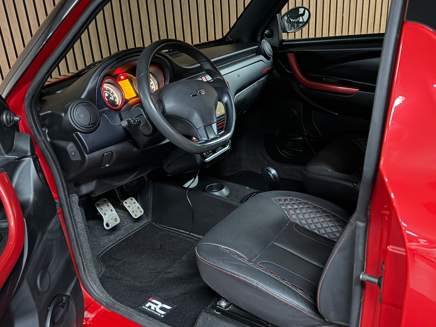 Ligier JS50 Sport | 8 PS DCI Leiser Motor | 45 km/h | Rückfahrkamera | Innerhalb 250 KM Kostenlose Lieferung | Mopedauto | Leichtmobile