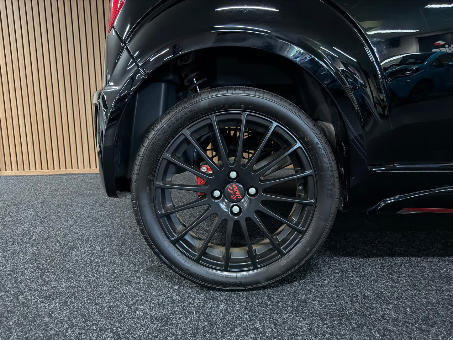 Ligier JS50L Sport Ultimate | leiser DCI motor | Rückfahrkamera | Multi-Media | 45 km/h | Innerhalb 250 KM Kostenlose Lieferung | Mopedauto | Leichtmobile