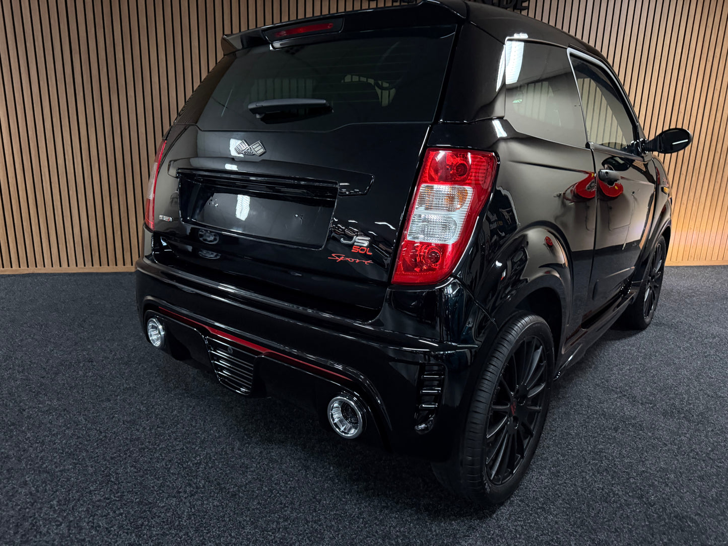 Ligier JS50L Sport Ultimate | leiser DCI motor | Rückfahrkamera | Multi-Media | 45 km/h | Innerhalb 250 KM Kostenlose Lieferung | Mopedauto | Leichtmobile