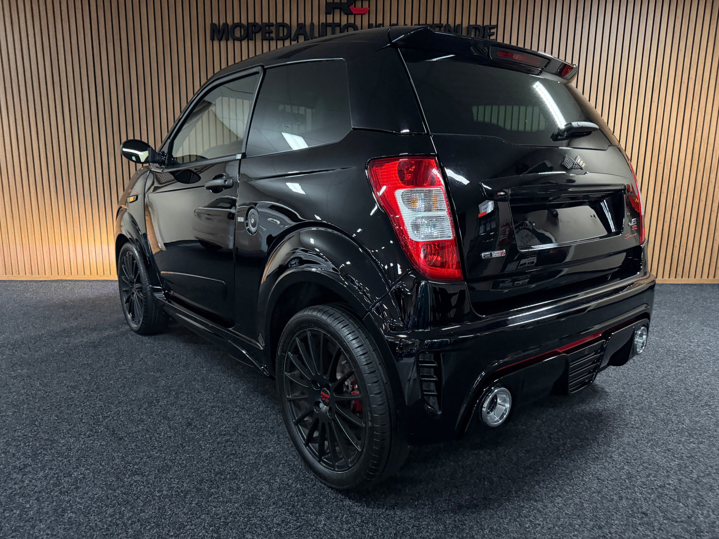 Ligier JS50L Sport Ultimate | leiser DCI motor | Rückfahrkamera | Multi-Media | 45 km/h | Innerhalb 250 KM Kostenlose Lieferung | Mopedauto | Leichtmobile
