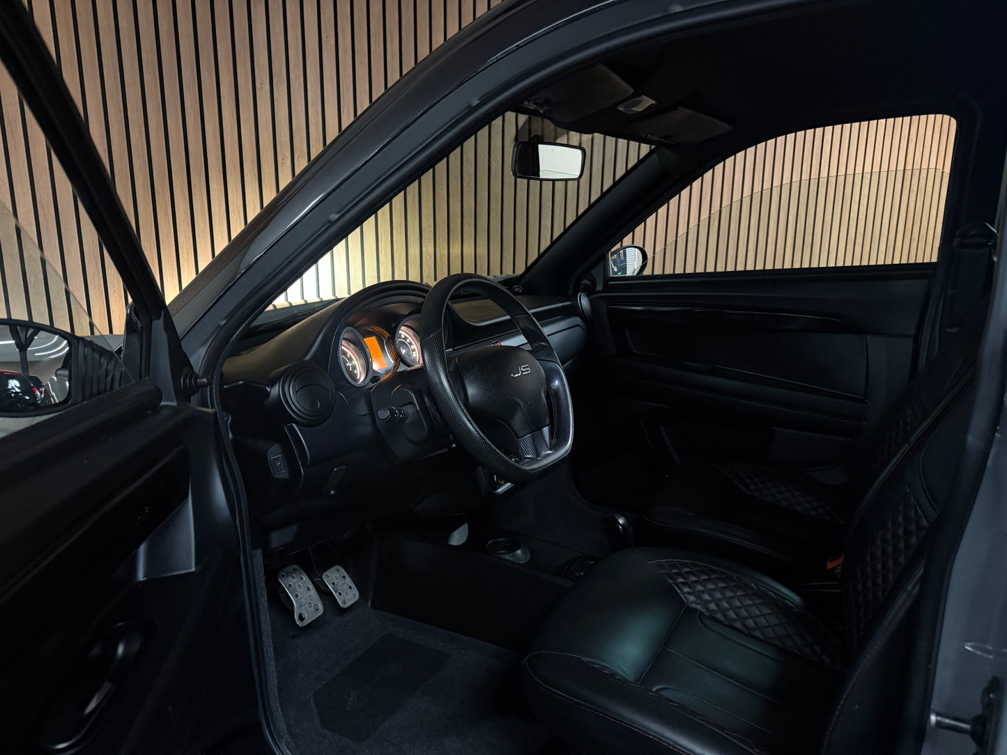 Ligier JS60 Sport Ultimate | Nardo Grau | Servo | 8 PS leiser DCI motor | Rückfahrkamera | Apple Carplay/Android | 45 km/h | Innerhalb 250 KM Kostenlose Lieferung | Mopedauto | Leichtmobile