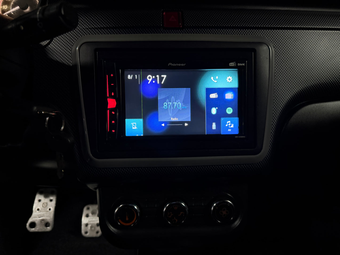 Ligier JS60 Sport Ultimate | Nardo Grau | Servo | 8 PS leiser DCI motor | Rückfahrkamera | Apple Carplay/Android | 45 km/h | Innerhalb 250 KM Kostenlose Lieferung | Mopedauto | Leichtmobile