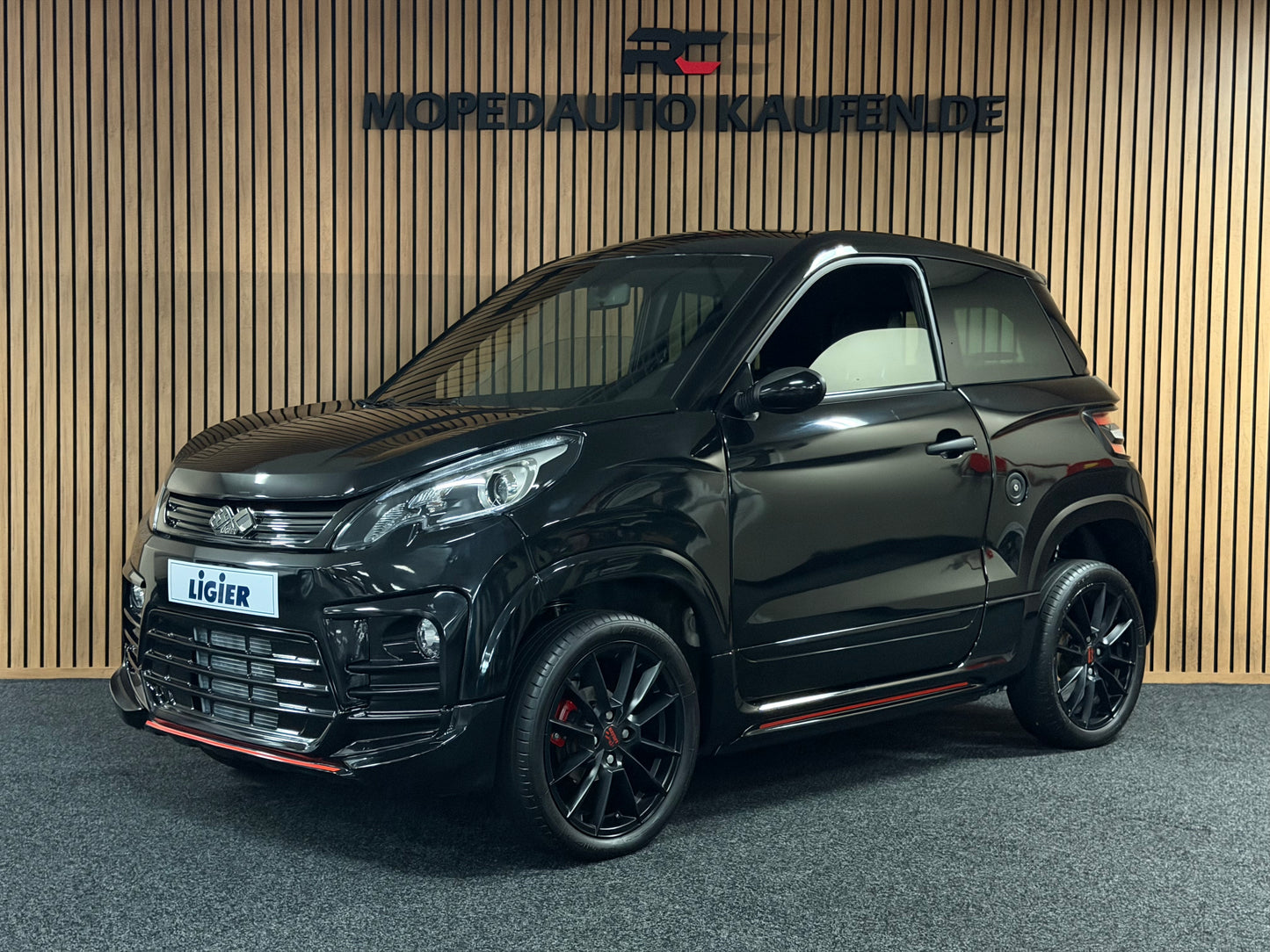 Ligier JS60 Sport Ultimate | KLIMA | Servo | 8 PS leiser DCI Motor | Apple Carplay/Android | 45 km/h | Innerhalb 250 KM Kostenlose Lieferung | Mopedauto | Leichtmobile