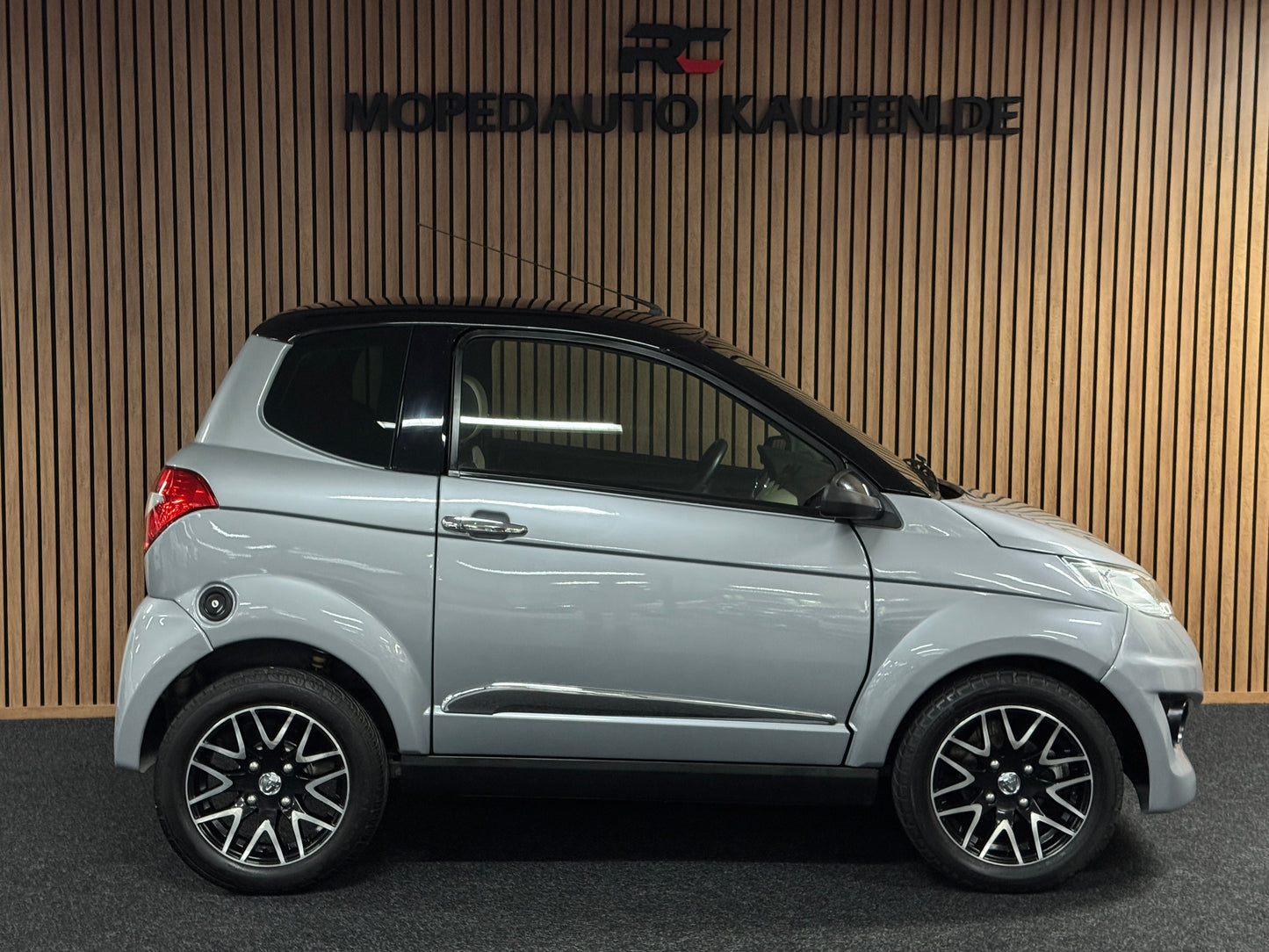 Aixam City Luxe / Chrome Pack / Creme Leder / Parkhilfe | Kubota Motor | 45 km/h | Innerhalb 250 KM Kostenlose Lieferung | Mopedauto | Leichtmobile