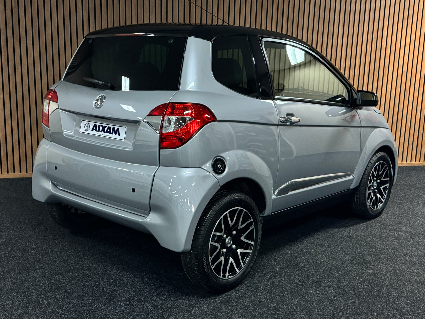 Aixam City Luxe / Chrome Pack / Creme Leder / Parkhilfe | Kubota Motor | 45 km/h | Innerhalb 250 KM Kostenlose Lieferung | Mopedauto | Leichtmobile