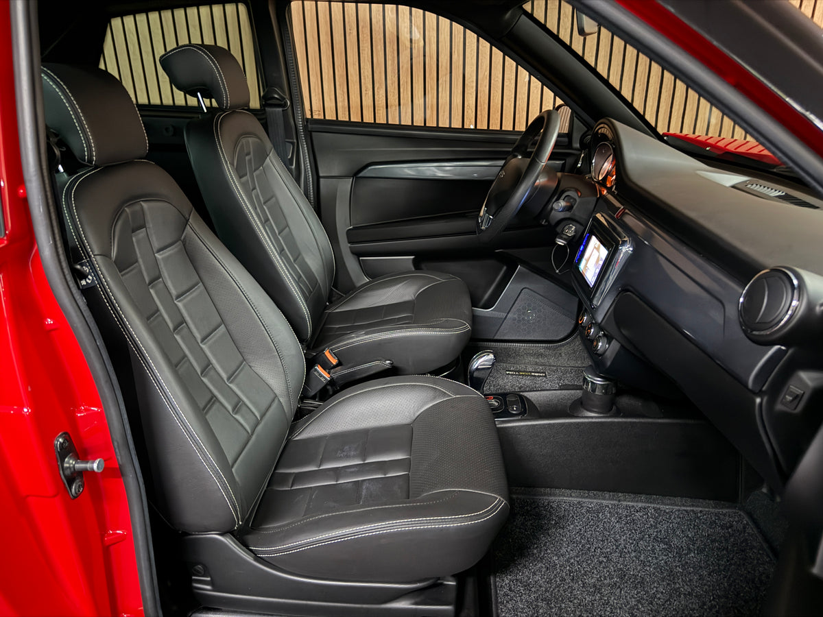 Ligier JS 60 Ultimate Sport Rot | Servo | 8 PS leiser DCI Motor | | Rückfahrkamera | Apple Carplay/Android | 45 km/h | Innerhalb 250 KM Kostenlose Lieferung | Mopedauto | Leichtmobile