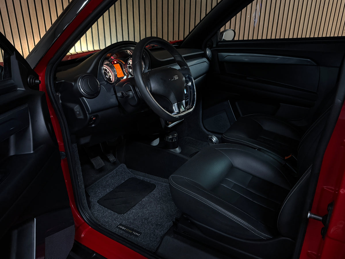 Ligier JS 60 Ultimate Sport Rot | Servo | 8 PS leiser DCI Motor | | Rückfahrkamera | Apple Carplay/Android | 45 km/h | Innerhalb 250 KM Kostenlose Lieferung | Mopedauto | Leichtmobile