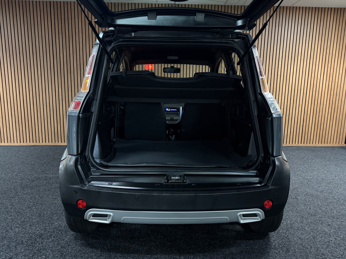 Microcar Mgo Highland | leiser DCI Motor | 45 km/h | Innerhalb 250 KM Kostenlose Lieferung | Mopedauto | Leichtmobile