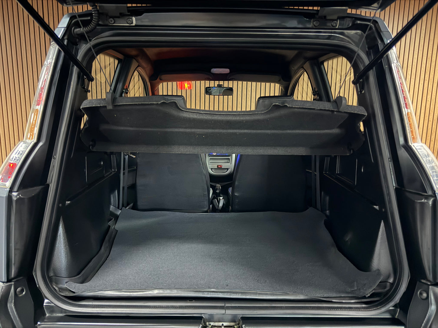 Microcar Mgo Highland | leiser DCI Motor | 45 km/h | Innerhalb 250 KM Kostenlose Lieferung | Mopedauto | Leichtmobile