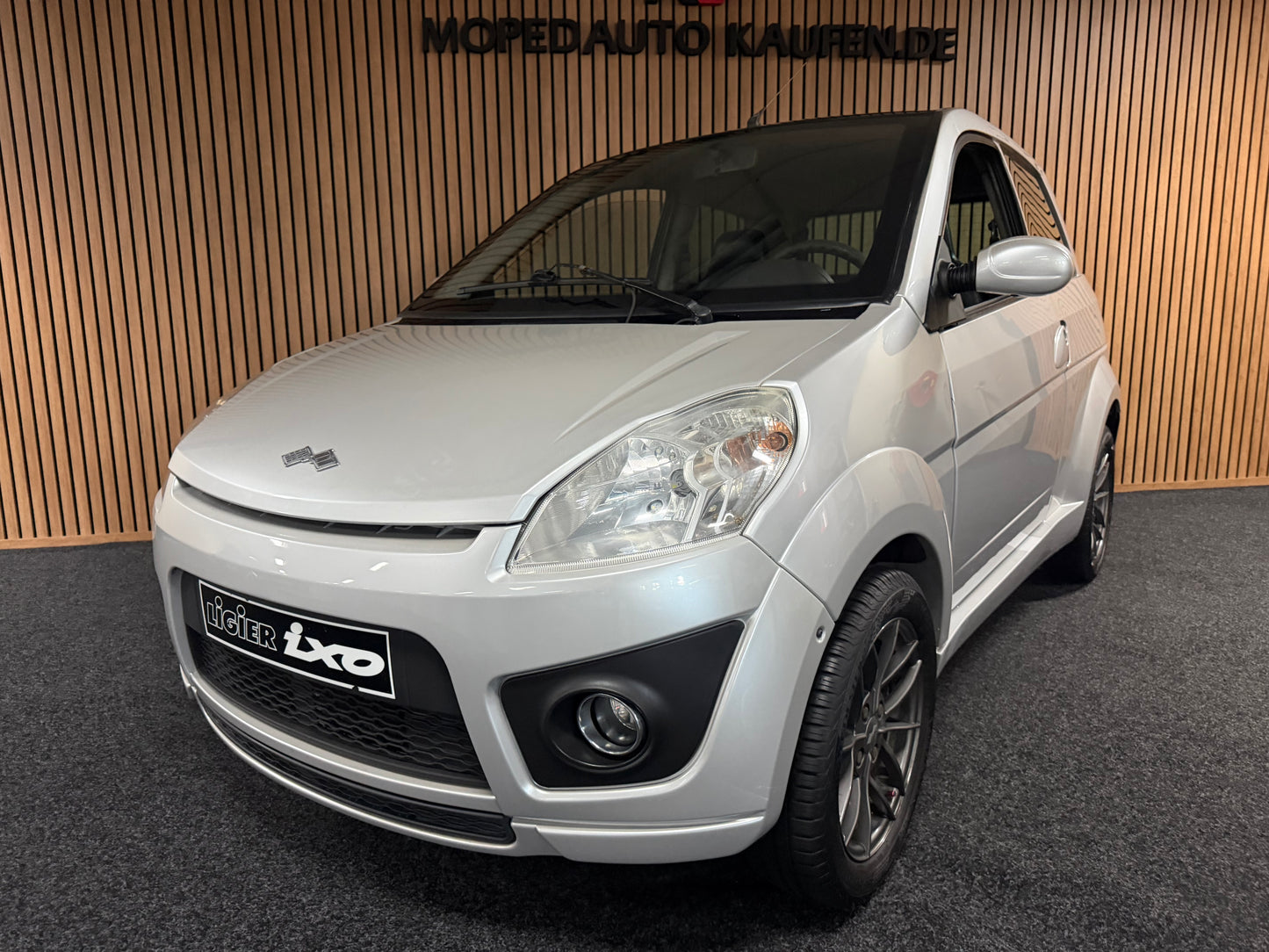 Ligier Ixo Sport | leiser DCI Motor | 45 km/h | Innerhalb 250 KM Kostenlose Lieferung | Mopedauto | Leichtmobile