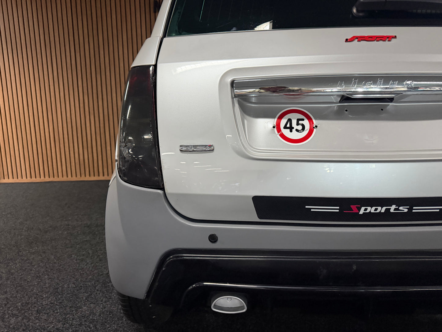 Ligier Ixo Sport | leiser DCI Motor | 45 km/h | Innerhalb 250 KM Kostenlose Lieferung | Mopedauto | Leichtmobile