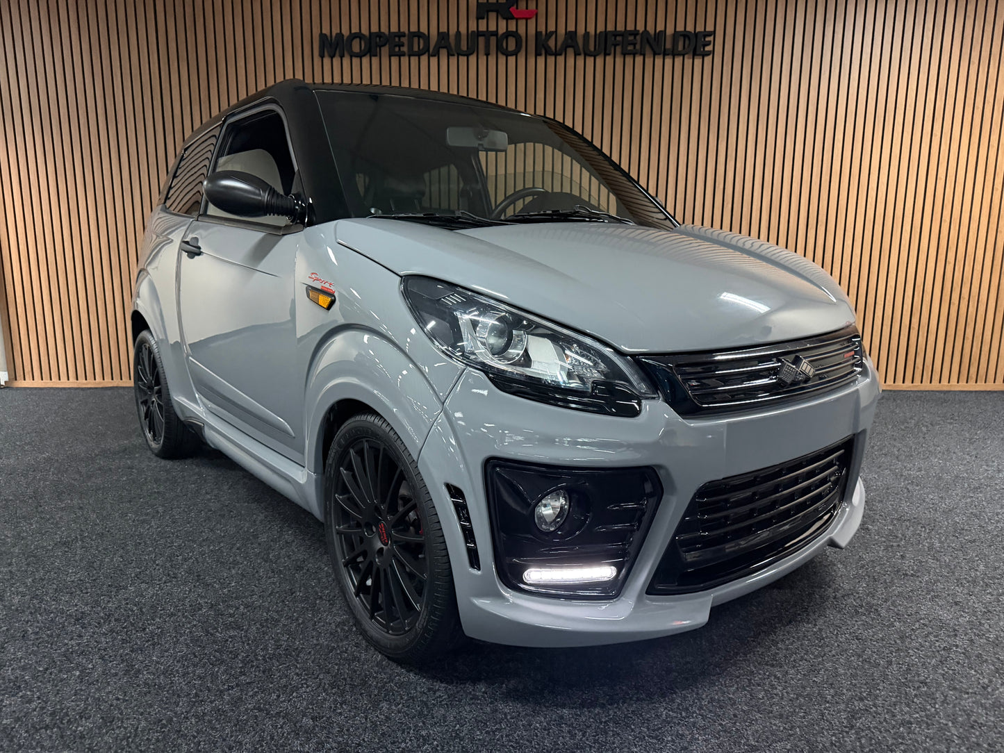 Ligier JS50 Sport Ultimate | Nardo Grau | 8 PS leiser DCI Motor | 45 km/h | Rückfahrkamera | Innerhalb 250 KM Kostenlose Lieferung | Mopedauto | Leichtmobile