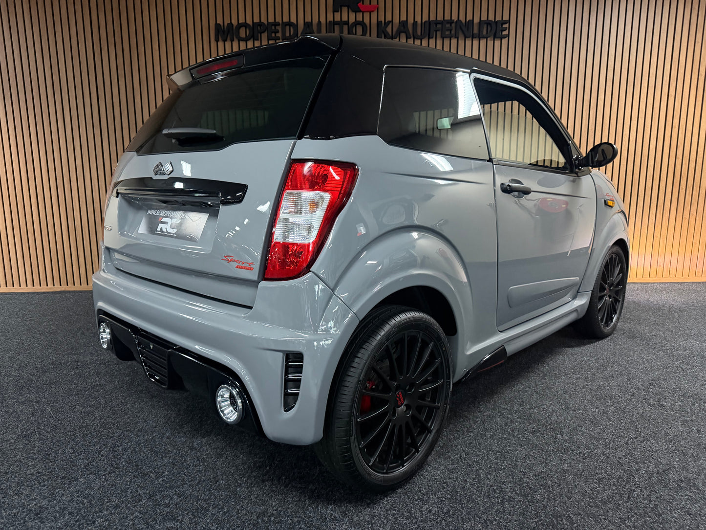 Ligier JS50 Sport Ultimate | Nardo Grau | 8 PS leiser DCI Motor | 45 km/h | Rückfahrkamera | Innerhalb 250 KM Kostenlose Lieferung | Mopedauto | Leichtmobile