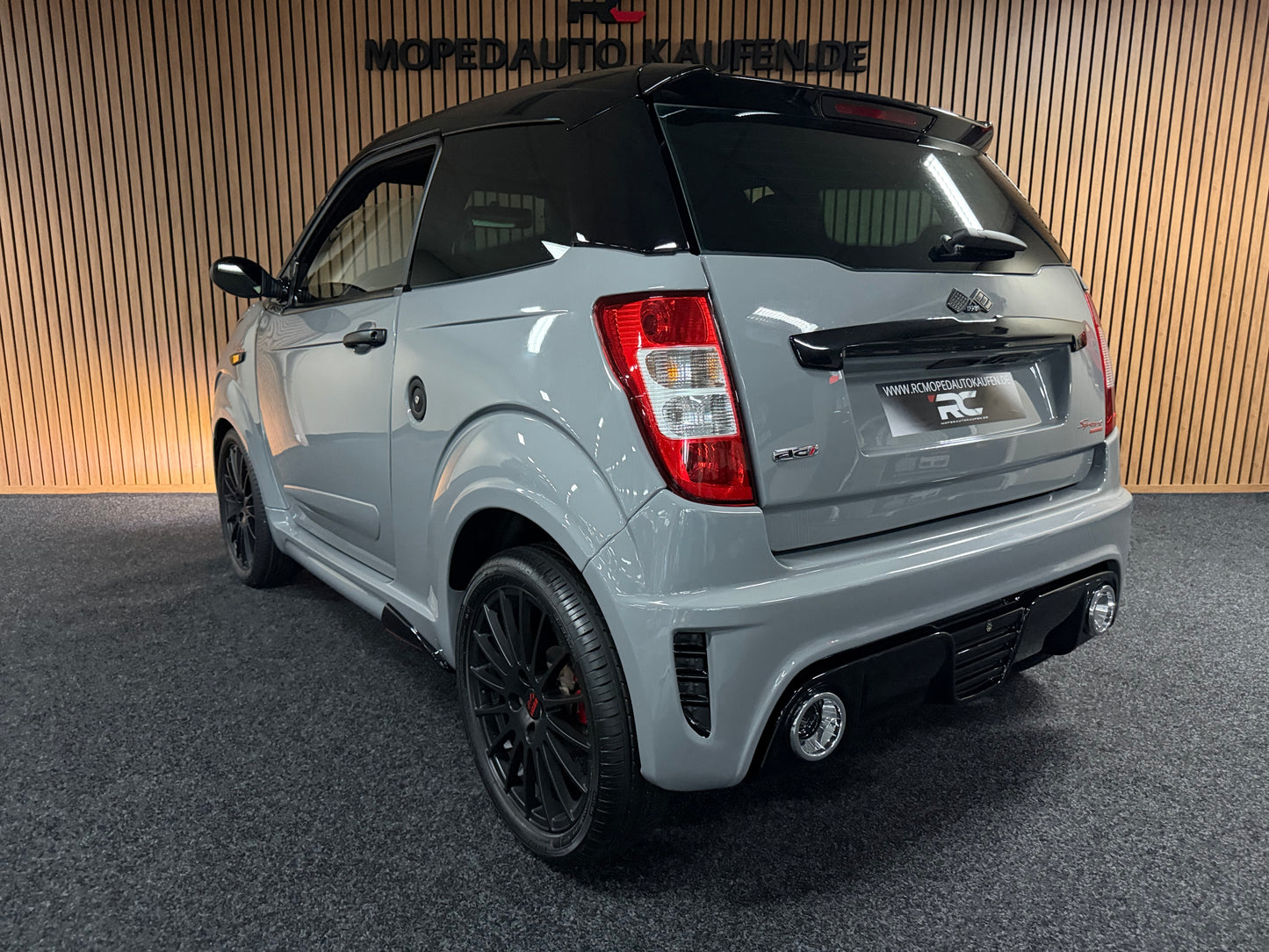 Ligier JS50 Sport Ultimate | Nardo Grau | 8 PS leiser DCI Motor | 45 km/h | Rückfahrkamera | Innerhalb 250 KM Kostenlose Lieferung | Mopedauto | Leichtmobile