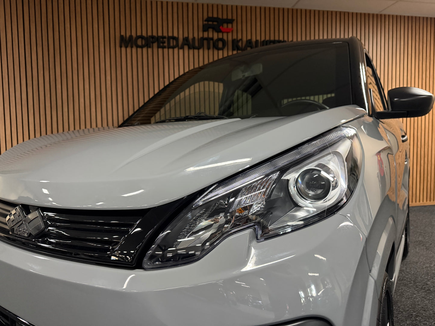 Ligier JS60 Sport Ultimate | Full Option | KLIMA | Servo | Ambilight | Apple carplay 8 PS leiser DCI Motor | 45 km/h | Rückfahrkamera | Innerhalb 250 KM Kostenlose Lieferung | Mopedauto | Leichtmobile