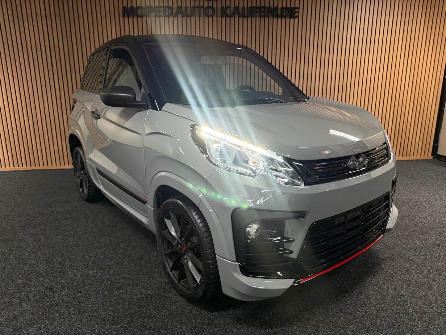 Ligier JS60 Sport Ultimate | Full Option | KLIMA | Servo | Ambilight | Apple carplay 8 PS leiser DCI Motor | 45 km/h | Rückfahrkamera | Innerhalb 250 KM Kostenlose Lieferung | Mopedauto | Leichtmobile