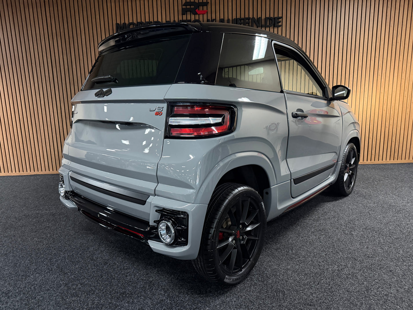 Ligier JS60 Sport Ultimate | Full Option | KLIMA | Servo | Ambilight | Apple carplay 8 PS leiser DCI Motor | 45 km/h | Rückfahrkamera | Innerhalb 250 KM Kostenlose Lieferung | Mopedauto | Leichtmobile