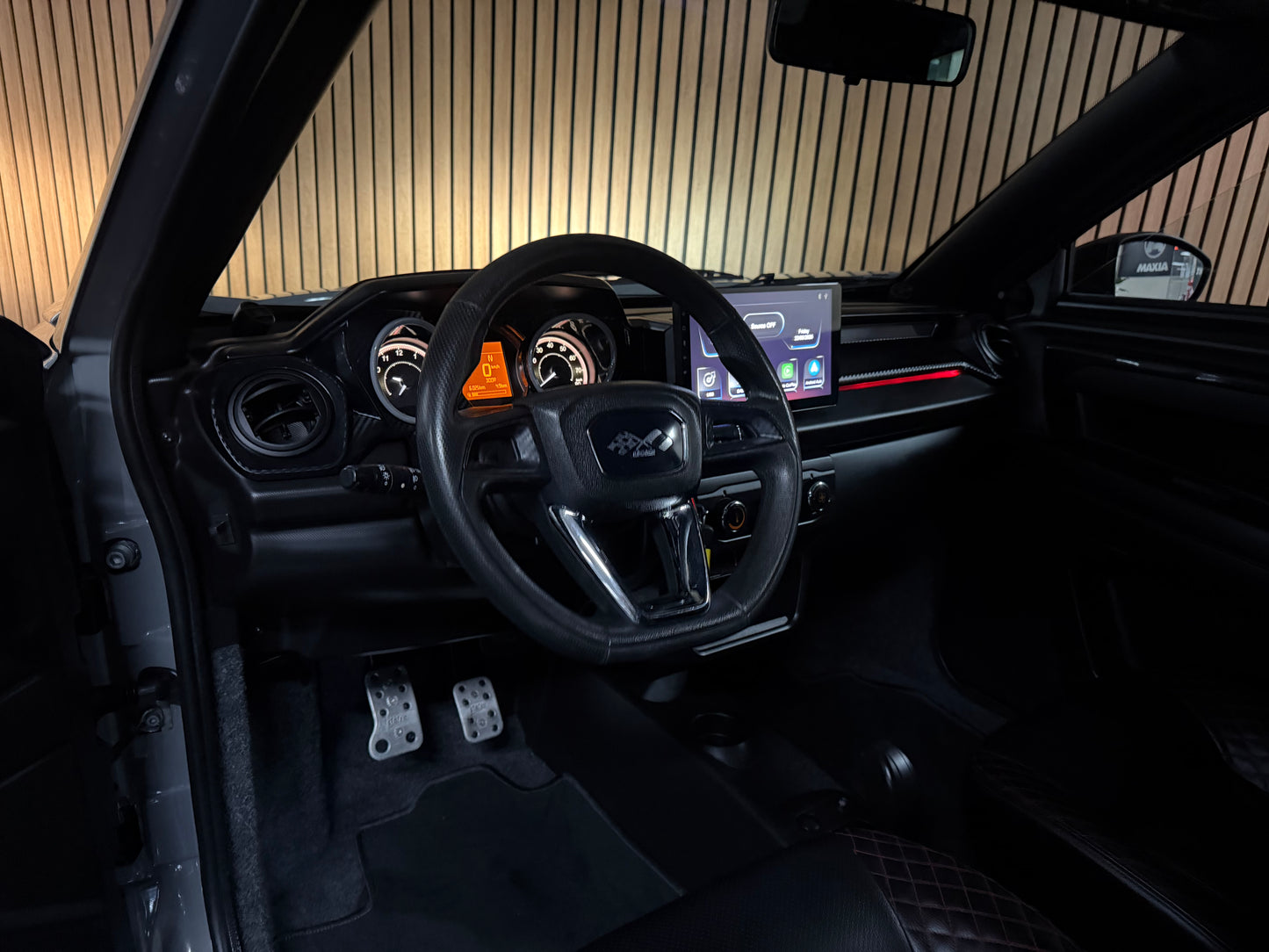 Ligier JS60 Sport Ultimate | Full Option | KLIMA | Servo | Ambilight | Apple carplay 8 PS leiser DCI Motor | 45 km/h | Rückfahrkamera | Innerhalb 250 KM Kostenlose Lieferung | Mopedauto | Leichtmobile