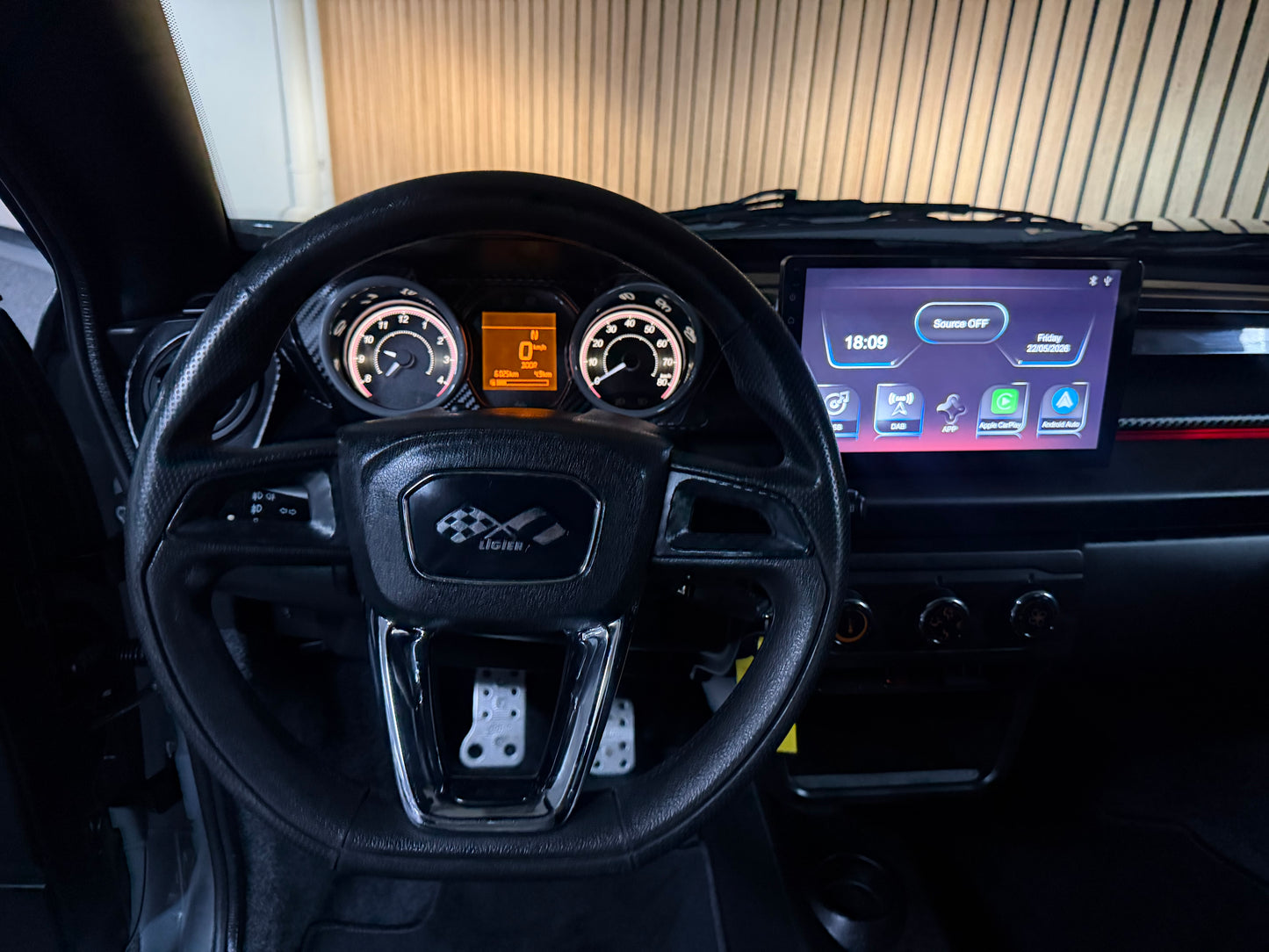 Ligier JS60 Sport Ultimate | Full Option | KLIMA | Servo | Ambilight | Apple carplay 8 PS leiser DCI Motor | 45 km/h | Rückfahrkamera | Innerhalb 250 KM Kostenlose Lieferung | Mopedauto | Leichtmobile