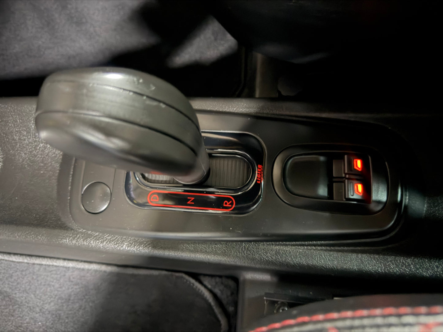 Ligier JS60 Sport Ultimate | Full Option | KLIMA | Servo | Ambilight | Apple carplay 8 PS leiser DCI Motor | 45 km/h | Rückfahrkamera | Innerhalb 250 KM Kostenlose Lieferung | Mopedauto | Leichtmobile