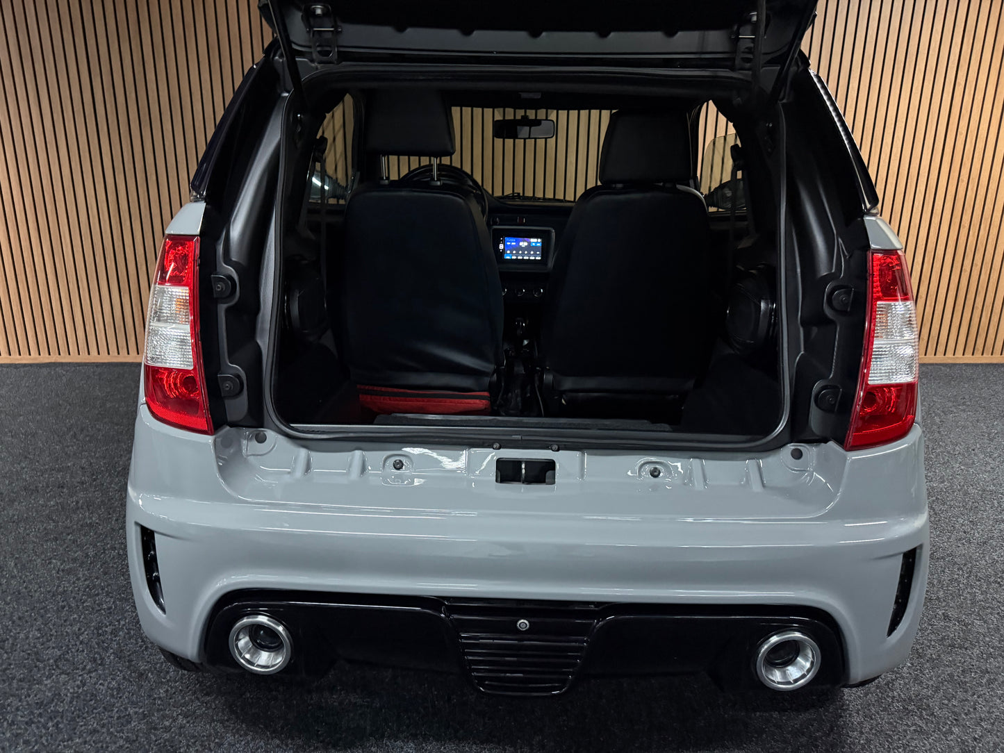 Ligier JS50 Sport Ultimate | KLIMA | Servo | Nardo Grau | 8 PS leiser DCI Motor | 45 km/h | Rückfahrkamera | Innerhalb 250 KM Kostenlose Lieferung | Mopedauto | Leichtmobile
