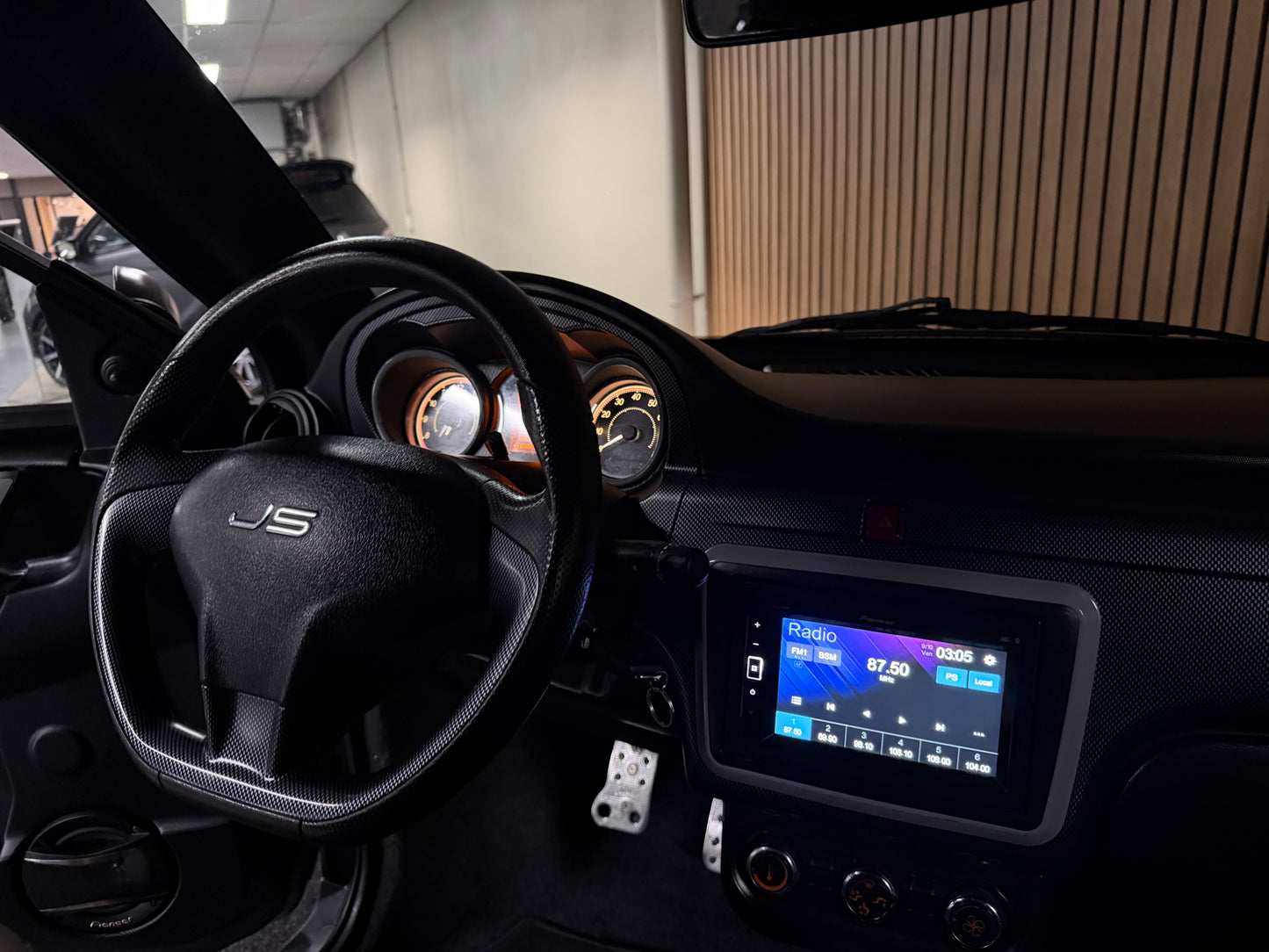 Ligier JS50 Sport Ultimate | KLIMA | Servo | Nardo Grau | 8 PS leiser DCI Motor | 45 km/h | Rückfahrkamera | Innerhalb 250 KM Kostenlose Lieferung | Mopedauto | Leichtmobile