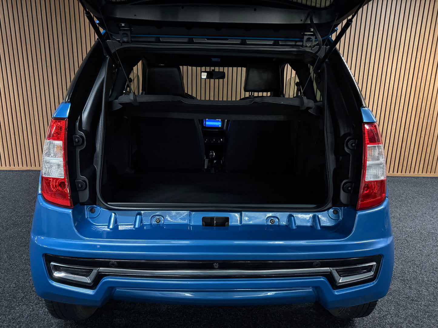 Ligier JS50L (LONG) Elegance *NETT* | 8 PS DCI Leiser Motor | 45 km/h | Rückfahrkamera | Innerhalb 250 KM Kostenlose Lieferung | Mopedauto | Leichtmobile