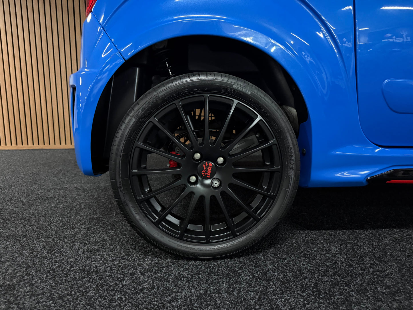 Ligier JS50 Ultimate Sport | Servo | 8 PS DCI Leiser Motor | 45 km/h | Rückfahrkamera | Innerhalb 250 KM Kostenlose Lieferung | Mopedauto | Leichtmobile