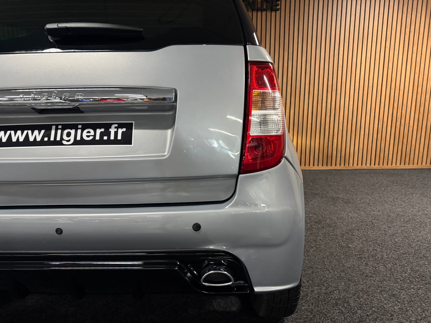 Ligier JS50L (long) Sport | 1. Besitzer | leiser DCI Motor | Rückfahrkamera | 45 km/h | Innerhalb 250 KM Kostenlose Lieferung | Mopedauto | Leichtmobile