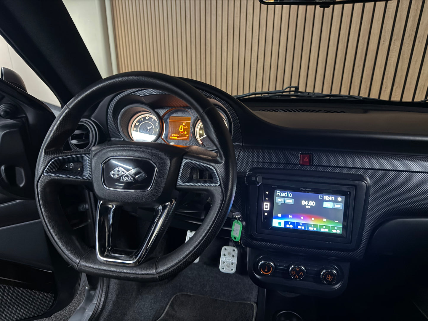 Ligier JS50 Ultimate Sport | Servo | Nardo Grau | 8 PS leiser DCI Motor | 45 km/h | Rückfahrkamera | Innerhalb 250 KM Kostenlose Lieferung | Mopedauto | Leichtmobile