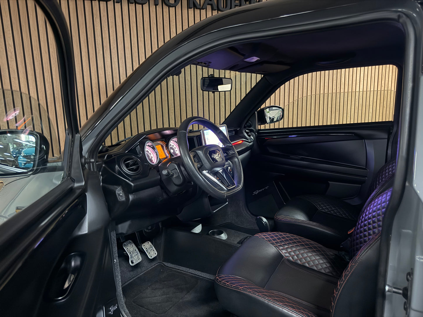 Ligier JS50 Sport Ultimate Facelift | Servo | Ambilight | Nardo Grau | 8 PS leiser DCI Motor | 45 km/h | Rückfahrkamera | Innerhalb 250 KM Kostenlose Lieferung | Mopedauto | Leichtmobile