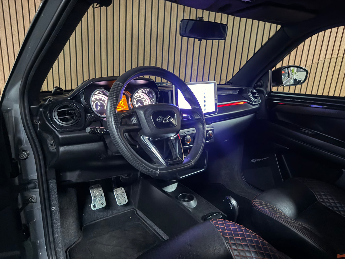 Ligier JS50 Sport Ultimate Facelift | Servo | Ambilight | Nardo Grau | 8 PS leiser DCI Motor | 45 km/h | Rückfahrkamera | Innerhalb 250 KM Kostenlose Lieferung | Mopedauto | Leichtmobile