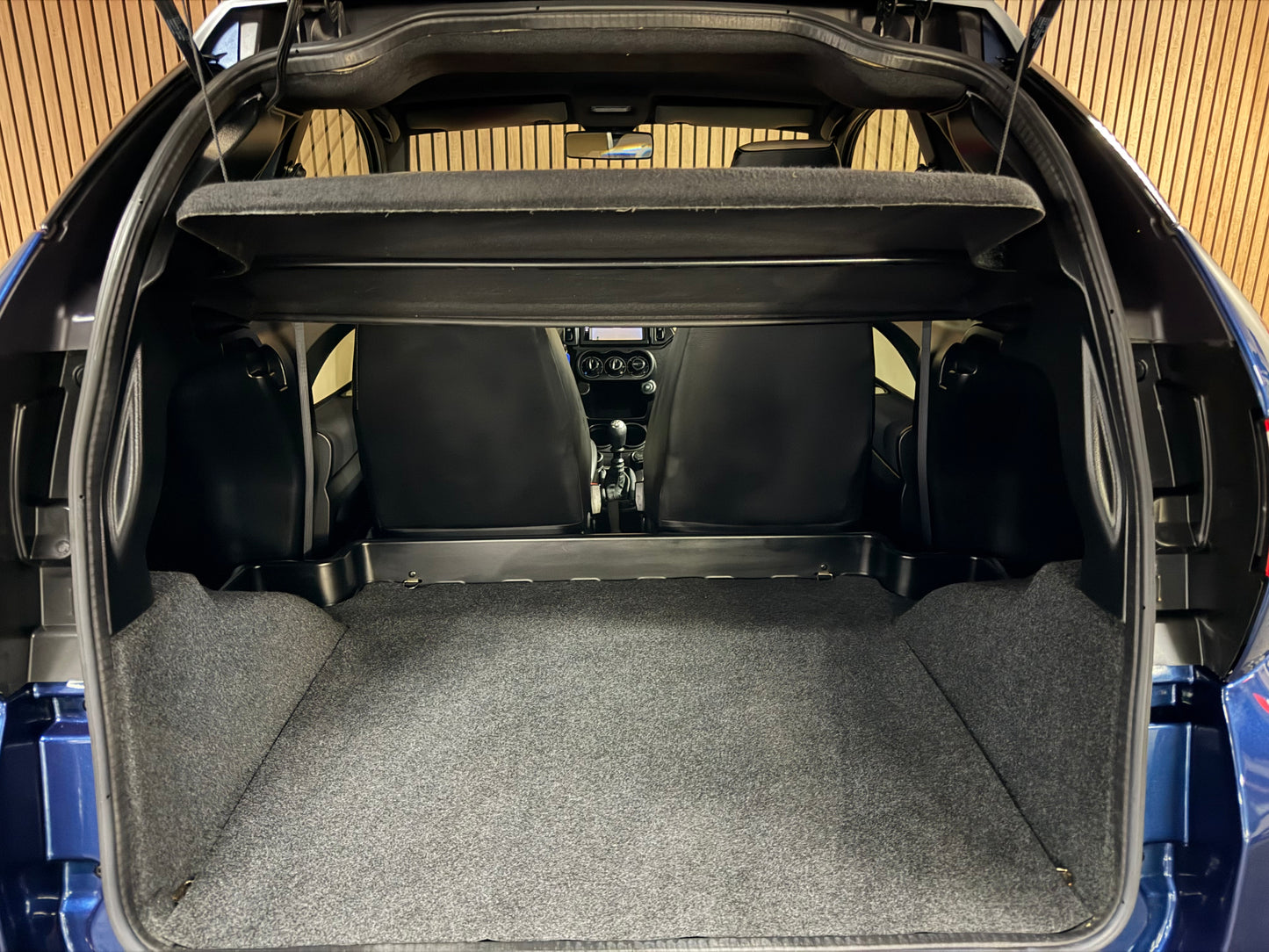 Aixam Coupé | 4558 KM | ABS | 8 PS Kubota motor | Rückfahrkamera | 45 km/h | Innerhalb 250 KM Kostenlose Lieferung | Mopedauto | Leichtmobile