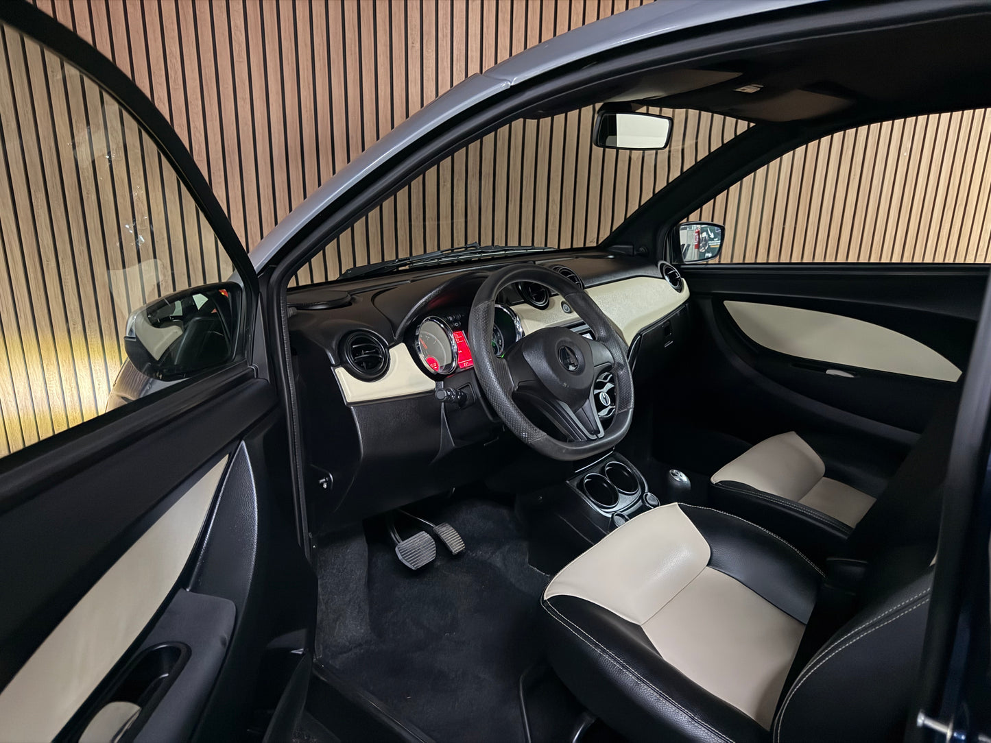 Aixam Coupé | 4558 KM | ABS | 8 PS Kubota motor | Rückfahrkamera | 45 km/h | Innerhalb 250 KM Kostenlose Lieferung | Mopedauto | Leichtmobile