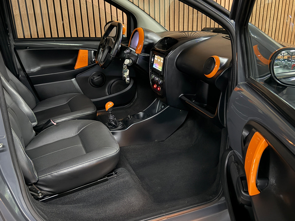 Bellier B8S Seltene Ausführung mit orangefarbenen Details | 45 km/h | Innerhalb 250 KM Kostenlose Lieferung | Mopedauto | Leichtmobile