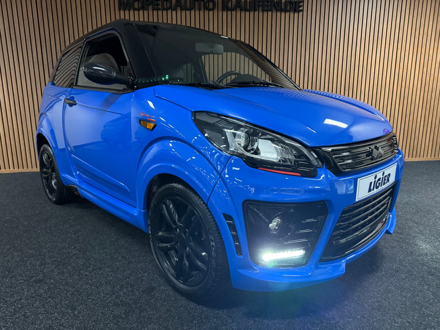 Ligier JS50 Ultimate Sport  | Servolenkung | 8 PS leiser DCI Motor | 45 km/h | Rückfahrkamera | Innerhalb 250 KM Kostenlose Lieferung | Mopedauto | Leichtmobile