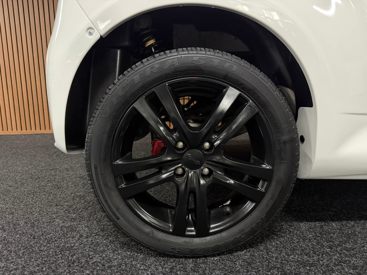 Ligier JS50L (Long) Sport | leiser DCI motor | Rückfahrkamera | 45 km/h | Innerhalb 250 KM Kostenlose Lieferung | Mopedauto | Leichtmobile