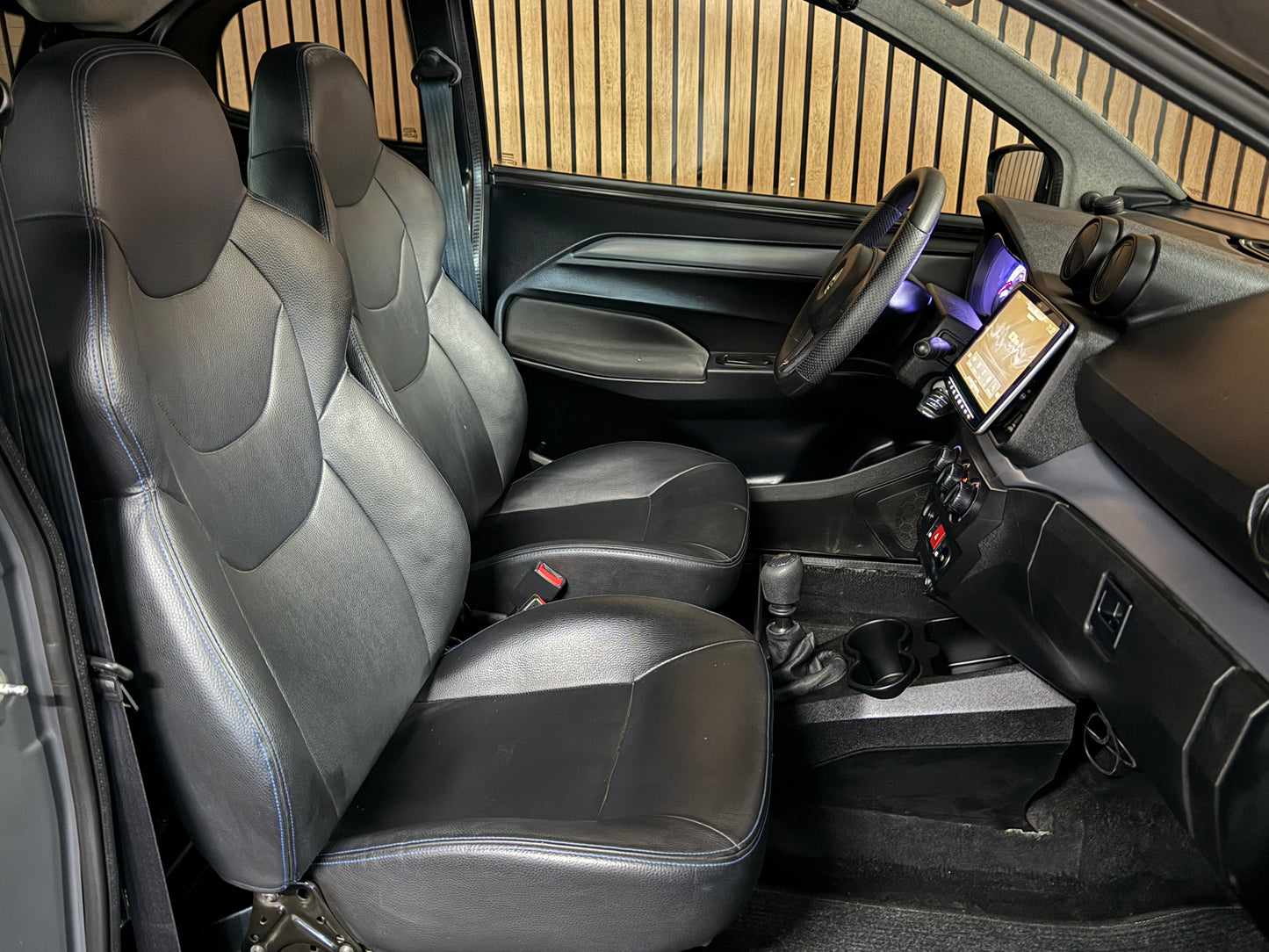 Aixam GTI Sport Matt Grau 2023 | 8 PS Kubota Motor | 45 km/h | Rückfahrkamera | Innerhalb 250 KM Ko stenlose Lieferung | Mopedauto | Leichtmobile