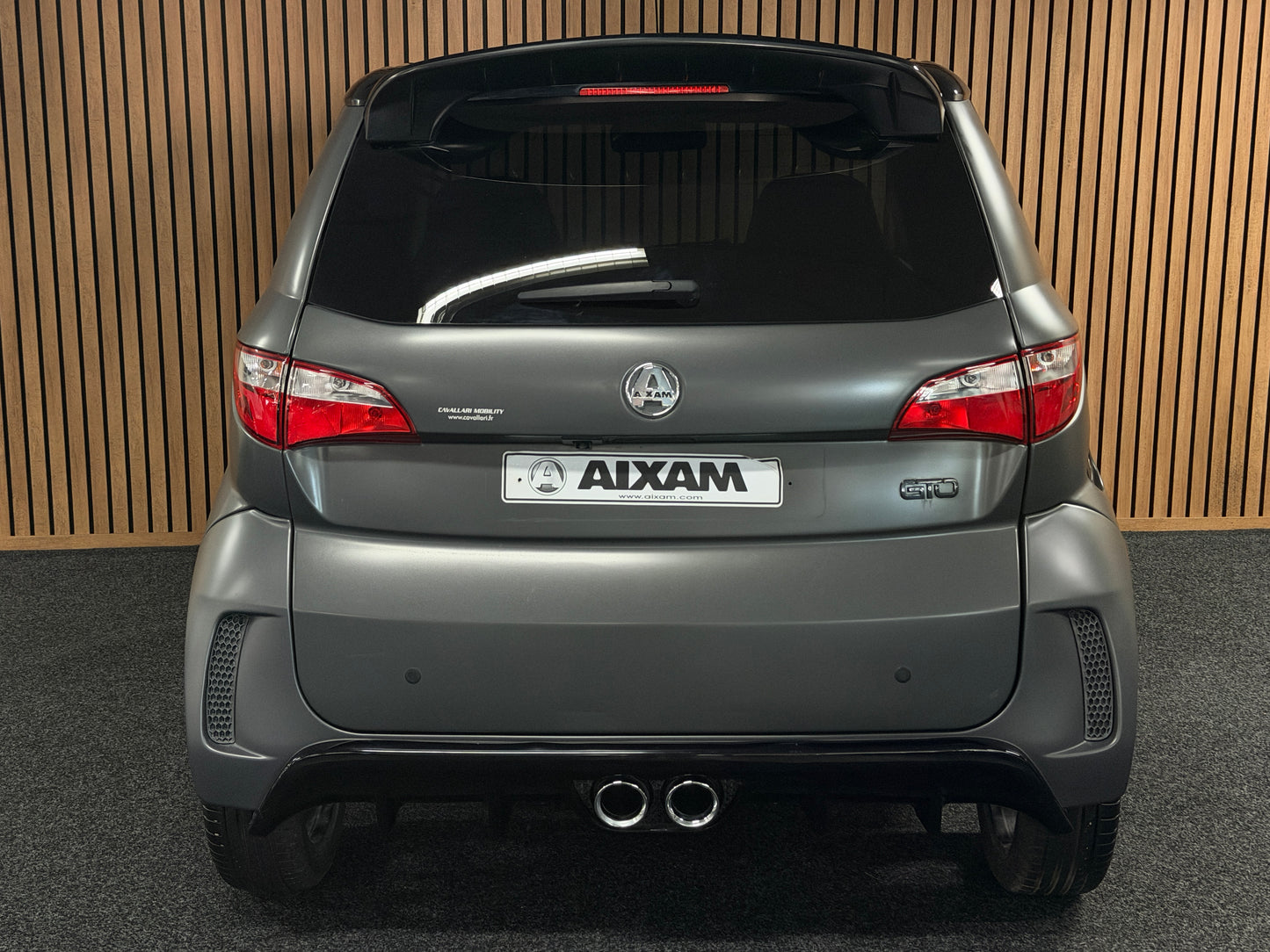 Aixam GTI Sport Matt Grau 2023 | 8 PS Kubota Motor | 45 km/h | Rückfahrkamera | Innerhalb 250 KM Ko stenlose Lieferung | Mopedauto | Leichtmobile