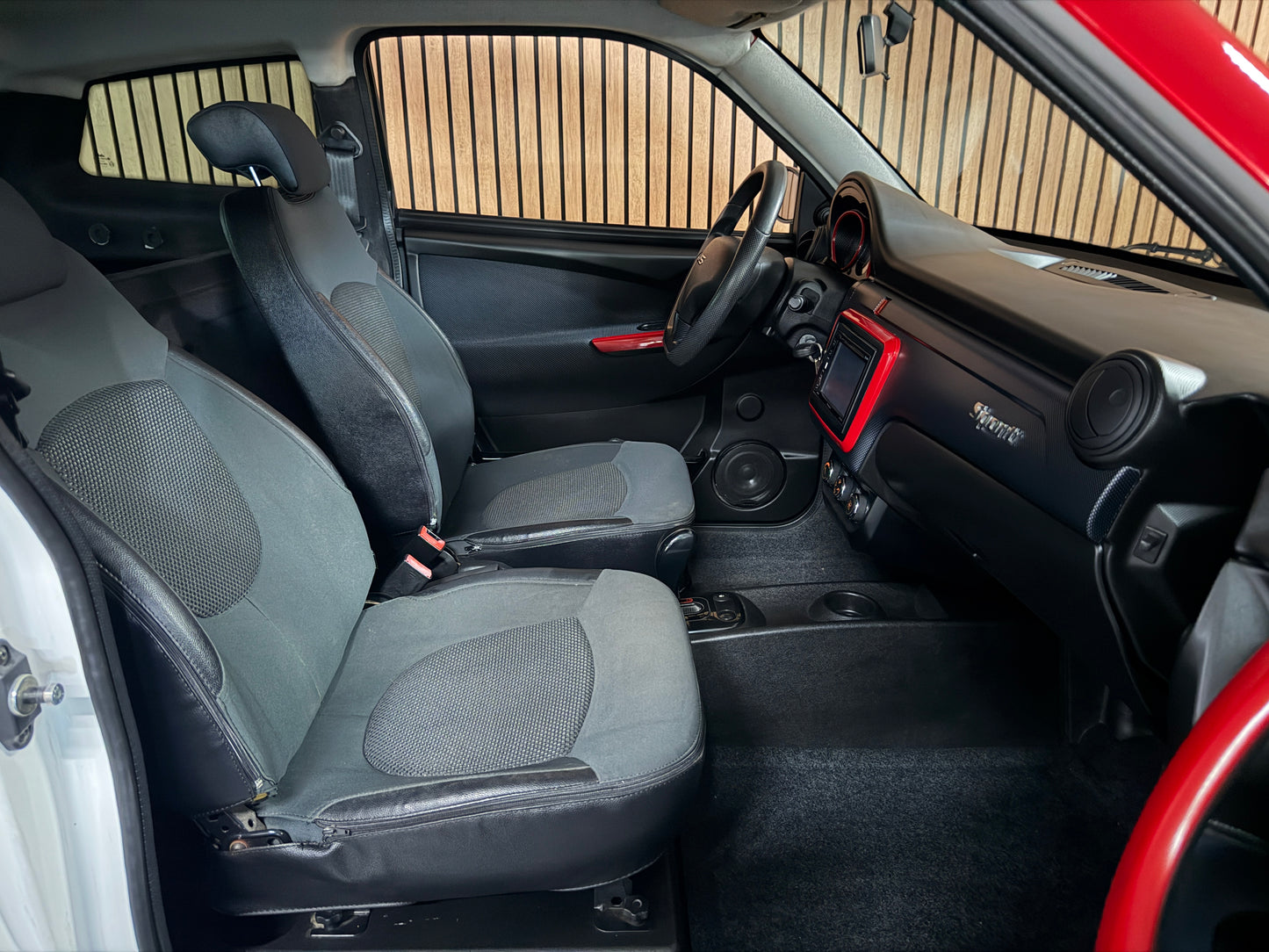 Ligier JS50 Sport | 8 PS leiser DCI Motor | Rückfahrkamera | 45 km/h | Rückfahrkamera | Innerhalb 250 KM Kostenlose Lieferung | Mopedauto | Leichtmobile