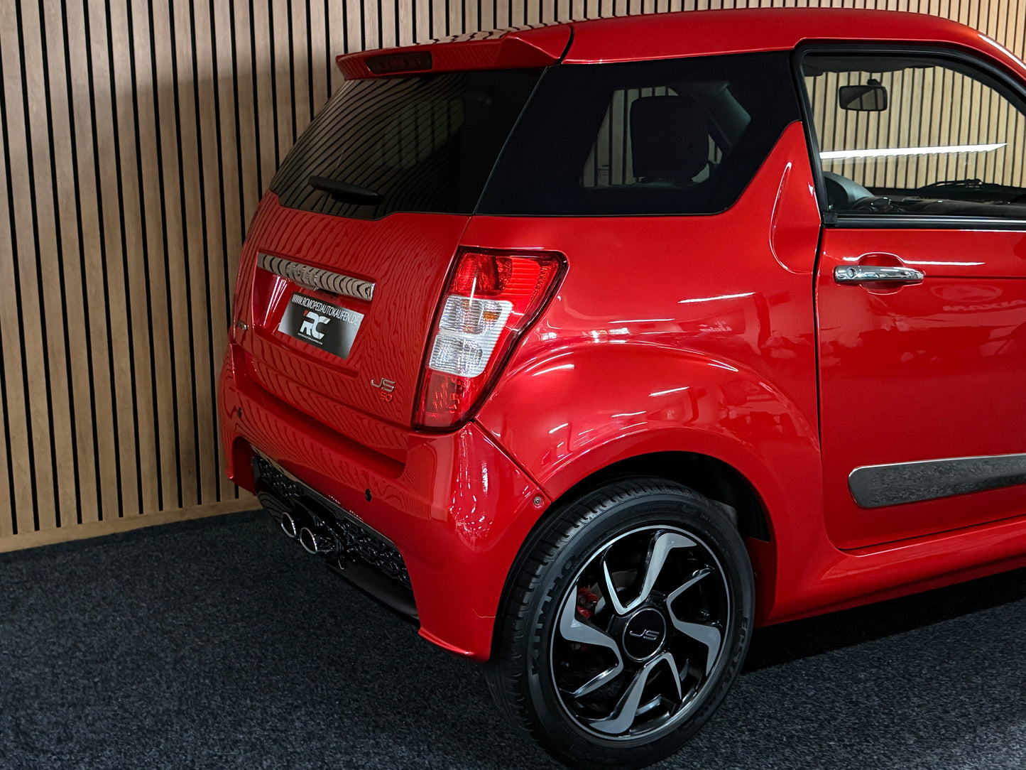 Ligier JS50 Rot Chrome Pack * Scheckheft | DCI Leiser Motor | Rückfahrkamera | 45 km/h | Rückfahrkamera | Innerhalb 250 KM Kostenlose Lieferung | Mopedauto | Leichtmobile