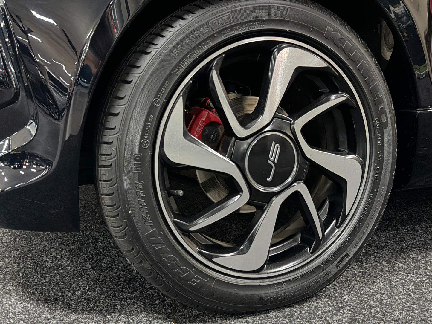 Ligier JS50 Ultimate Sport | leiser DCI Motor | Rückfahrkamera | 45 km/h | Rückfahrkamera | Innerhalb 250 KM Kostenlose Lieferung | Mopedauto | Leichtmobile